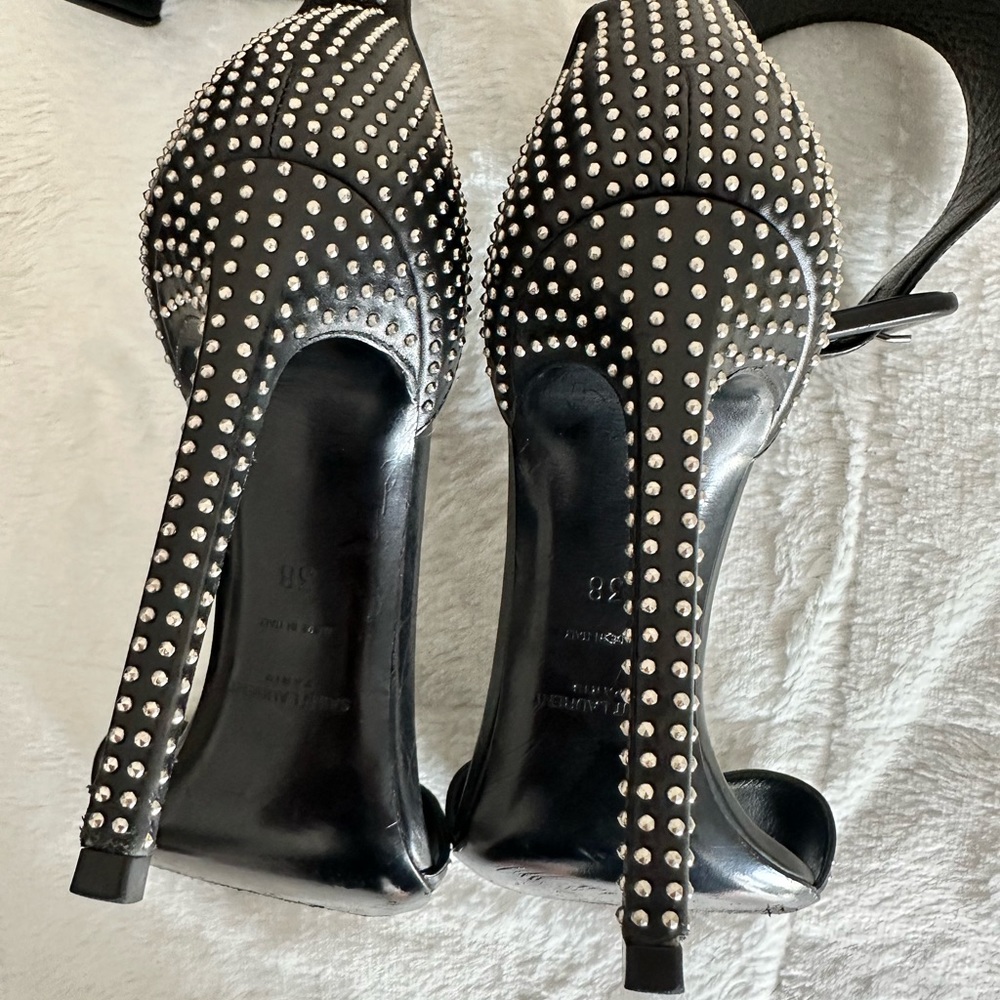 100% Autjentic studded buckle heels. Approx 4” heel. Size 38 pre owned - Picture 5 of 8